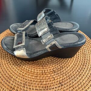 Naot Women's Metallic Slide Sandals size 40EU 9US